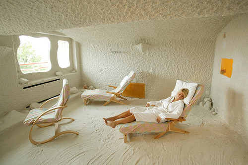 TUV Rich Himalayan Sauna Salt Room Therapy With Halo Therapy Function