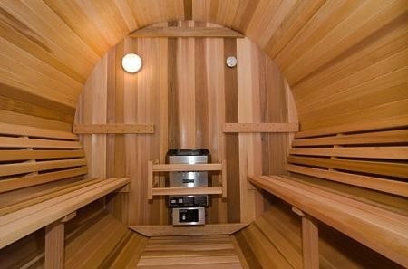 Traditional Villa Outdoor Sauna Room Barrel Spa Steam Combined With Red Cedar