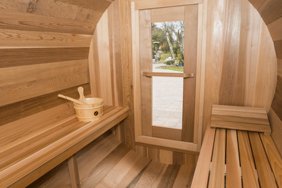 Traditional Villa Outdoor Sauna Room Barrel Spa Steam Combined With Red Cedar